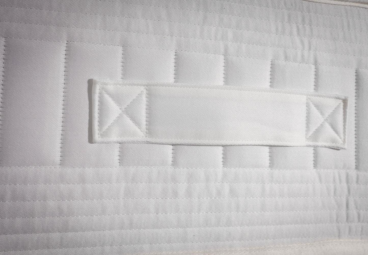 Double-sided silk wool mattress with 3000 pocket springs, firmness 7/10, by Tender Sleep.
